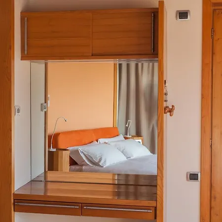 Sofia Bed & Breakfast 4*