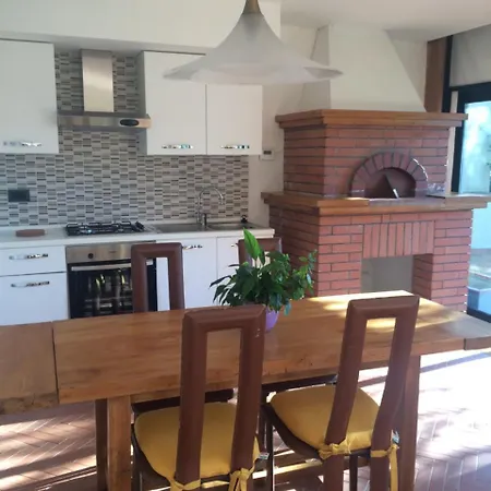 Sofia Bed & Breakfast 4*